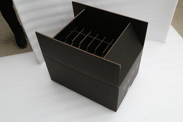 黑色纸箱_苏州宏图包装材料